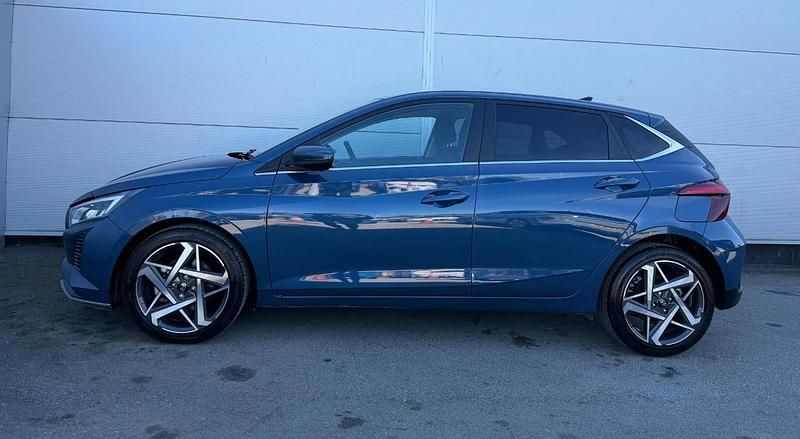 New Hyundai i20 Premium 99 HP (72 kW) 2025 Blue Hatchback