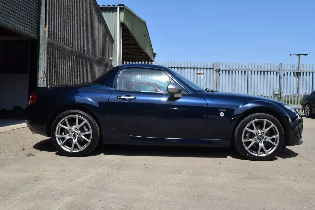 Used Mazda MX5 Edition 126 HP (92 kW) 2014 Blue Cabriolet
