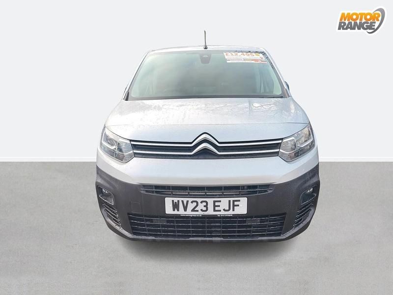 Used Citroën Berlingo 100 HP (73 kW) 2023 Silver MPV