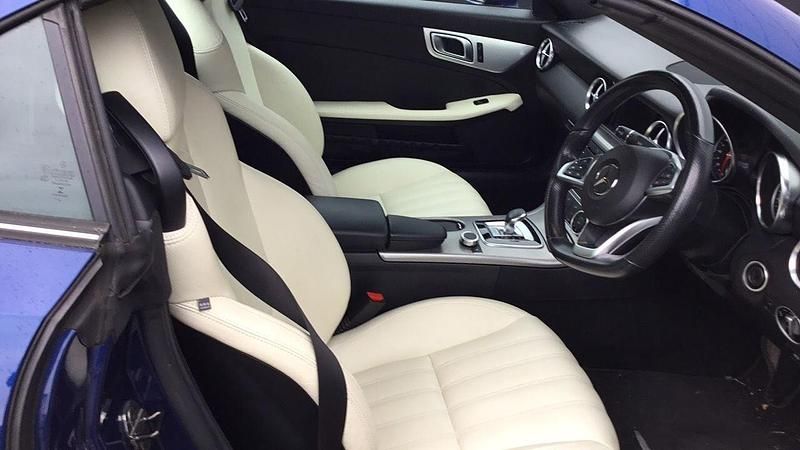 Used Mercedes SLC200 184 HP (135 kW) 2016 Blue Cabriolet