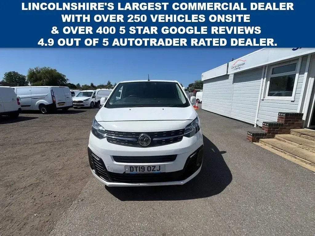 Used Vauxhall Vivaro Sportive 100 HP (73 kW) 2019 White MPV