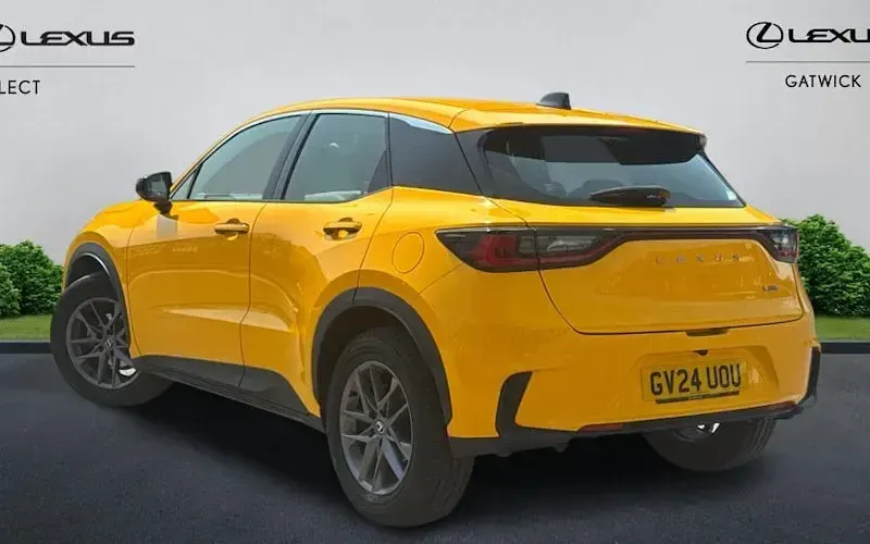 Used Lexus LBX 136 HP (100 kW) 2026 SUV