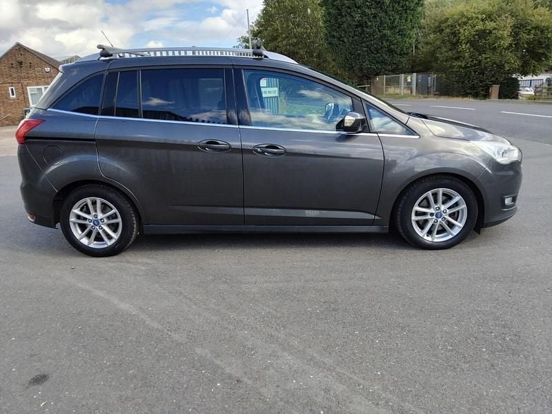 Used Ford Grand C-Max Zetec 120 HP (88 kW) 2016 Grey MPV