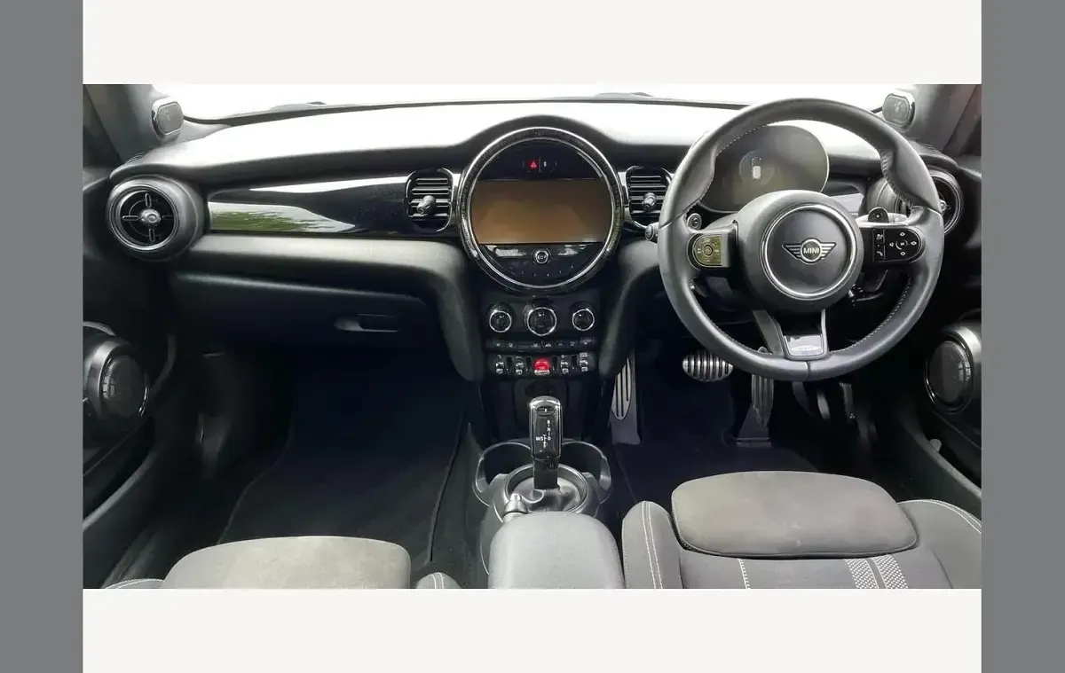 Used Mini Cooper S Premium 176 HP (129 kW) 2023 Red Hatchback