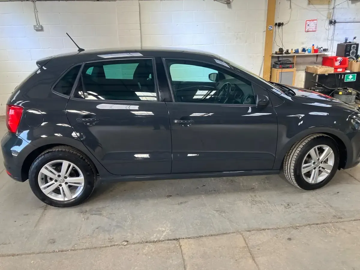 Used VW Polo Edition 90 HP (66 kW) 2017 Grey Hatchback