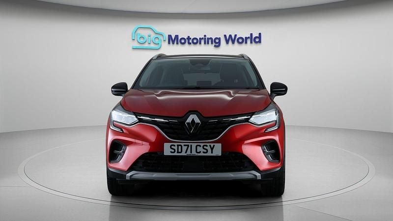 Used Renault Captur Version S 91 HP (66 kW) 2021 Red/black SUV
