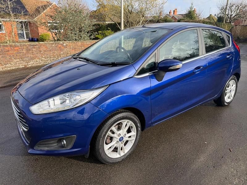 Used Ford Fiesta Zetec 75 HP (55 kW) 2016 Blue Hatchback