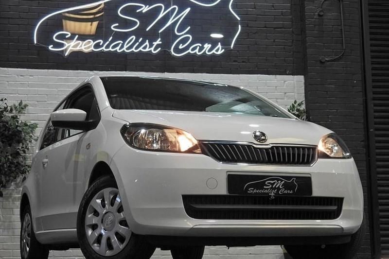 Used Skoda Citigo SE 60 HP (44 kW) 2015 White Hatchback