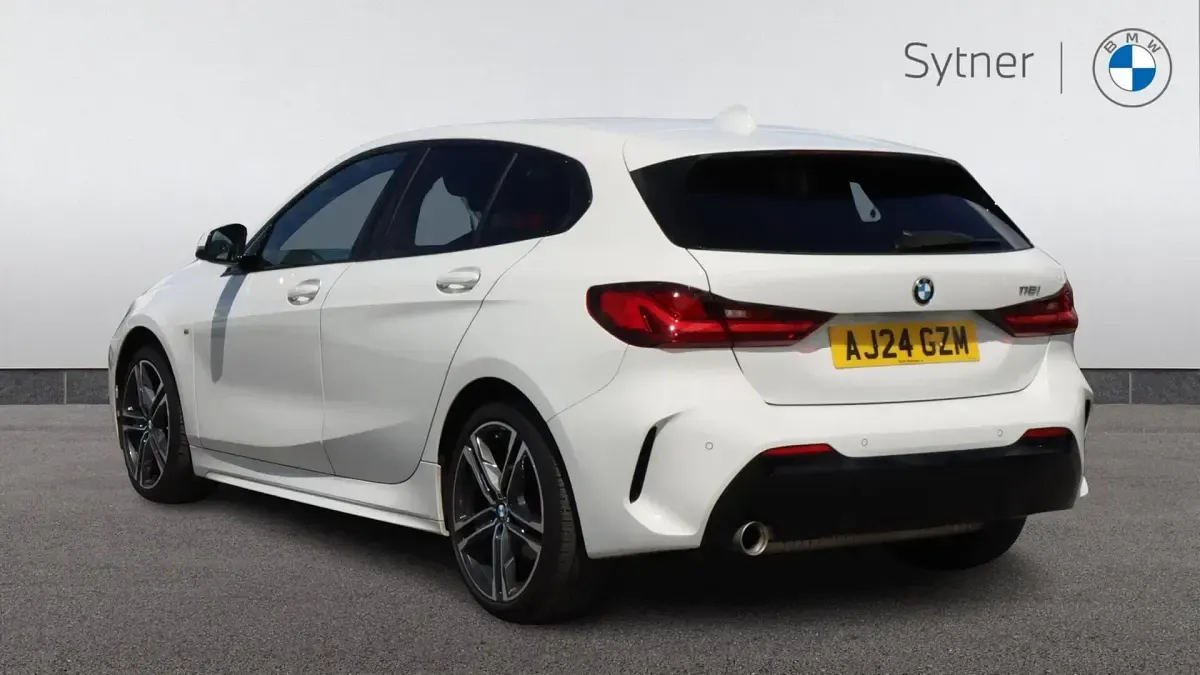 Used BMW 118 M Sport 134 HP (98 kW) 2024 White Hatchback