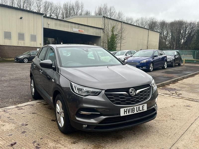 Used Vauxhall Grandland X S 130 HP (95 kW) 2018 Grey SUV