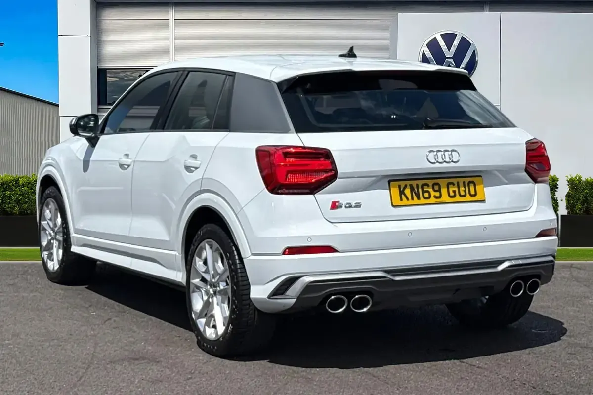 Used Audi SQ2 Design 300 HP (220 kW) 2019 White SUV