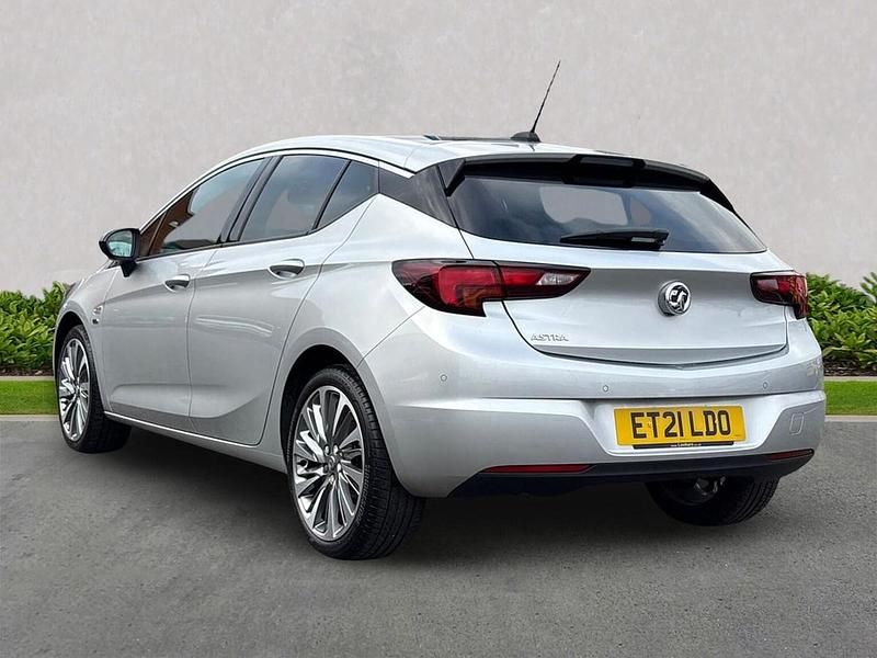 Used Vauxhall Astra Edition 145 HP (106 kW) 2021 Silver Hatchback