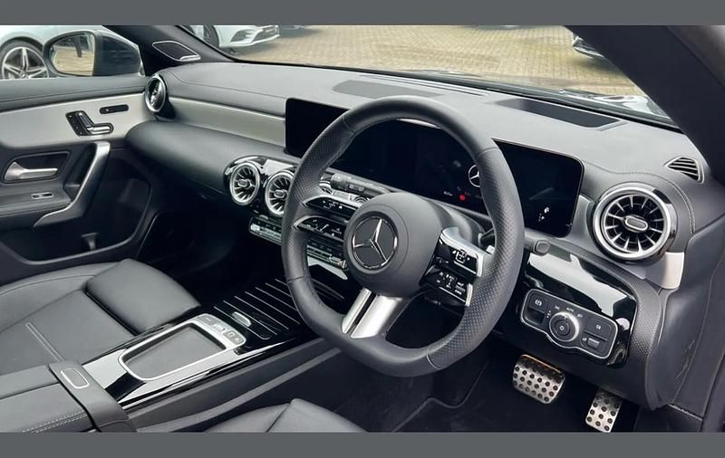 Used Mercedes CLA220 Shooting Brake AMG Line Premium Plus 187 HP (137 kW) 2025 Black Estate