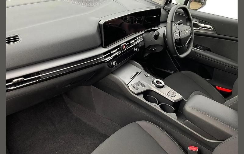 New Kia Sportage 234 HP (172 kW) 2025 White SUV