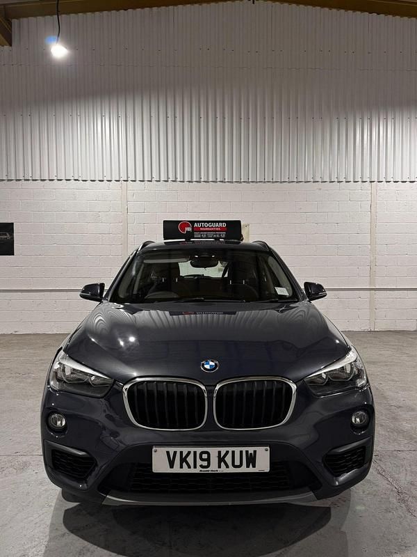Begagnad BMW X1 Comfort Edition 2019 Grå SUV