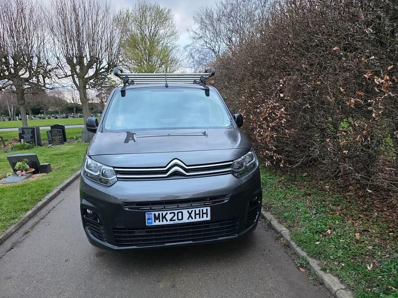 Used Citroën Berlingo Start 75 HP (55 kW) 2020 Grey MPV