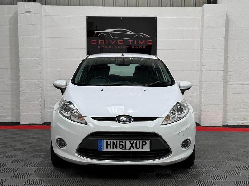 Used Ford Fiesta Zetec 2012 White Hatchback