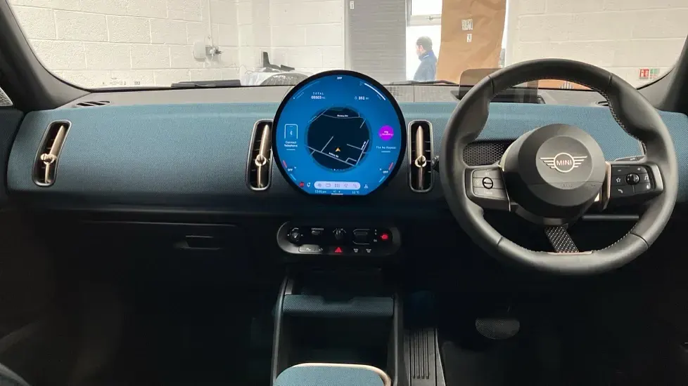 Begagnad Mini Countryman Exclusive 218 HK (160 kW) 2024 Blå SUV