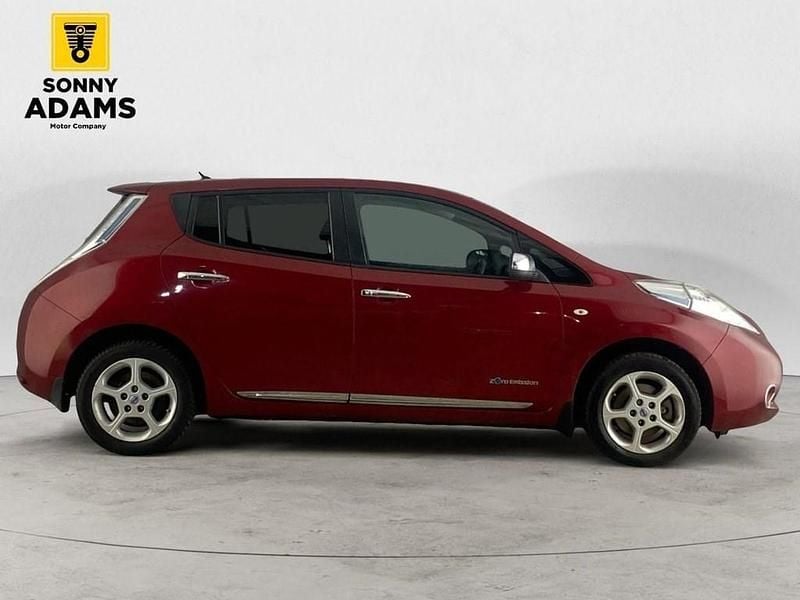 Used Nissan Leaf Acenta 80 kW (109 HP) 2015 Red Hatchback
