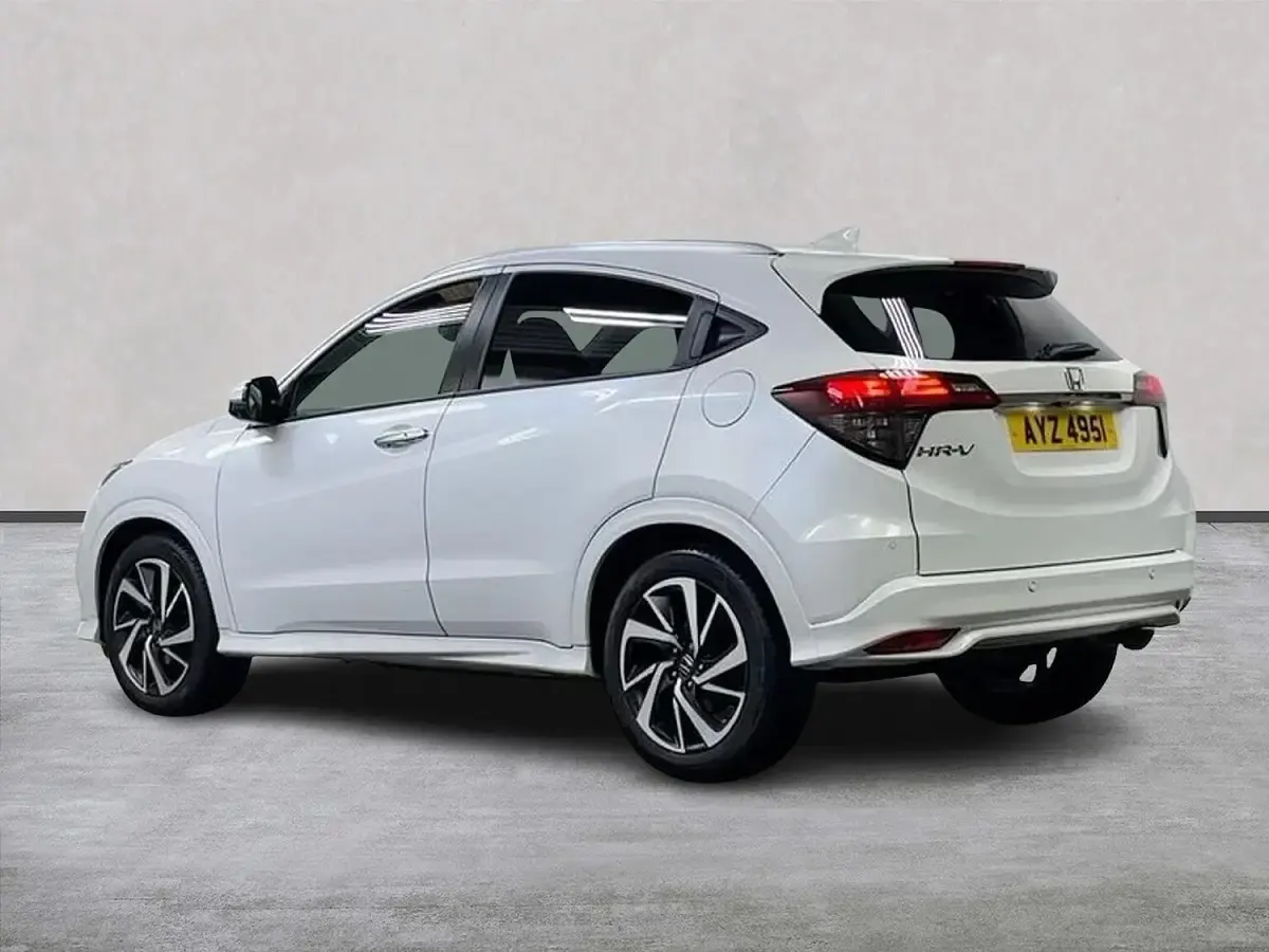 Używany Honda HR-V EX 130 KM (95 kW) 2020 Biały SUV