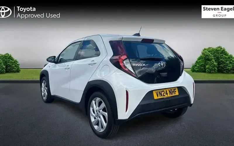 Used Toyota Aygo X PURE 72 HP (52 kW) 2025 SUV