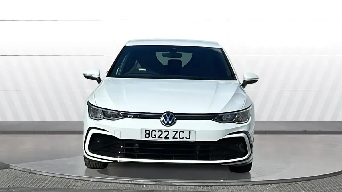 Used VW Golf VIII R-line 150 HP (110 kW) 2022 White Hatchback