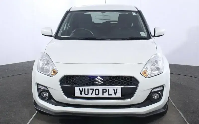 Used Suzuki Swift 90 HP (66 kW) 2020 White Hatchback