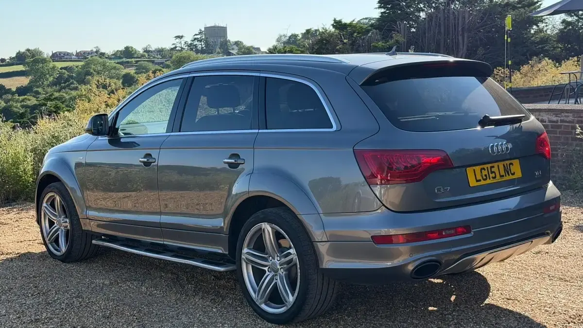 Used Audi Q7 S-Line 245 HP (180 kW) 2015 Grey SUV
