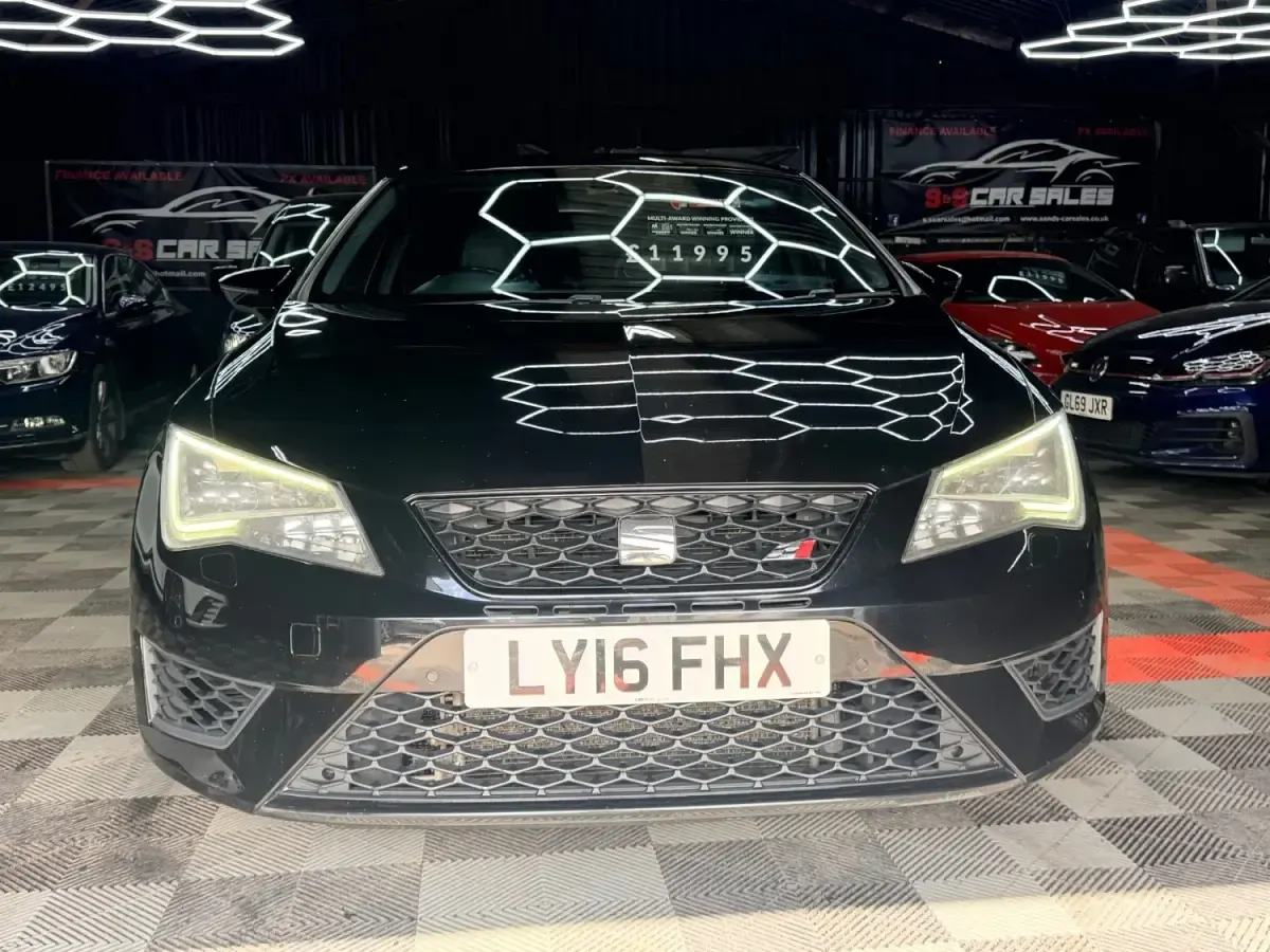 Second-hand Seat Leon CUPRA 280 CP (205 kW) 2016 Negru Hatchback