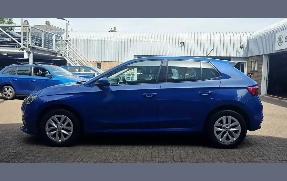 Used Skoda Fabia Comfort 94 HP (69 kW) 2022 Energy blue Hatchback