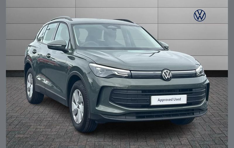 Green New 2024 VW Tiguan SUV | £27,250 (Super price) - Image 1/4