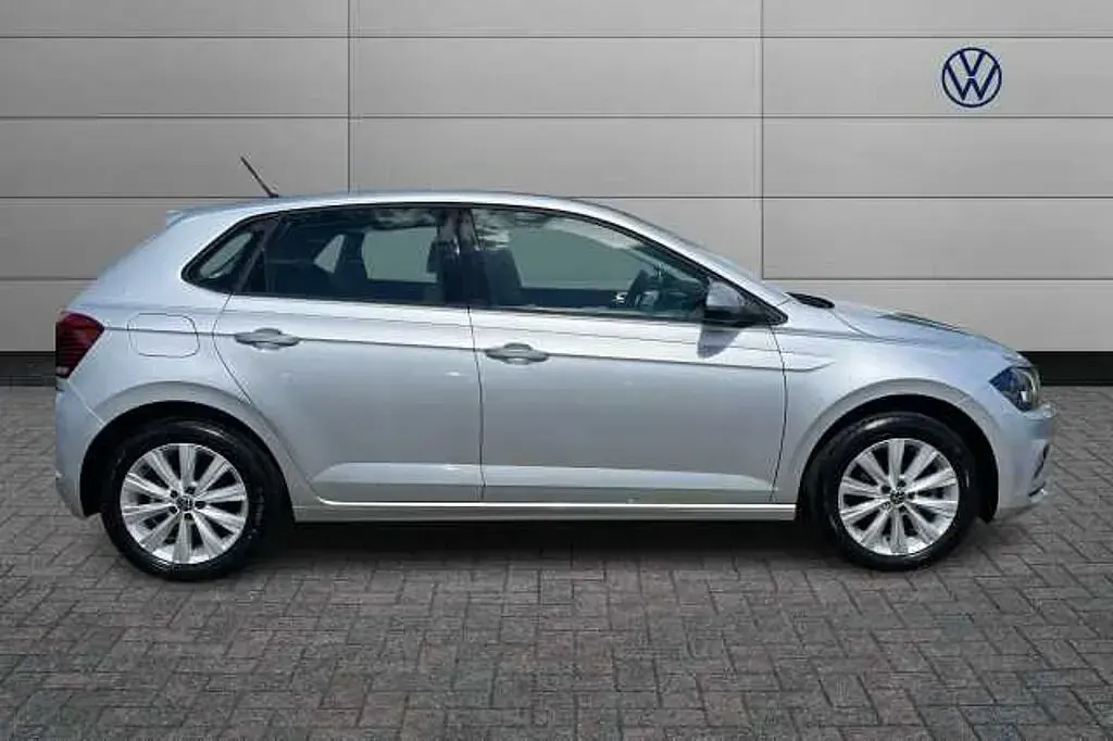 Used VW Polo SEL 110 HP (80 kW) 2021 Silver Hatchback