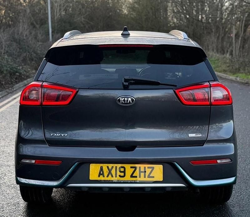 Used Kia Niro 141 HP (103 kW) 2019 Grey SUV