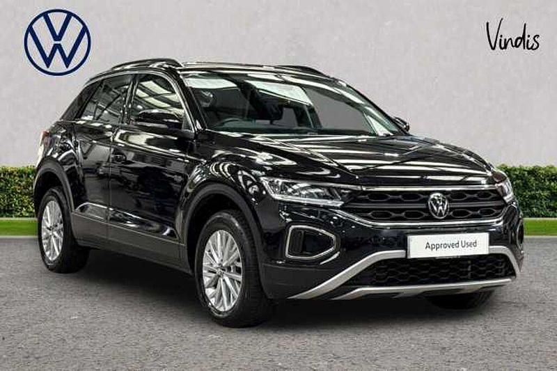 Black Used 2023 VW T-Roc Life SUV | £20,195 (Fair price) - Image 1/4