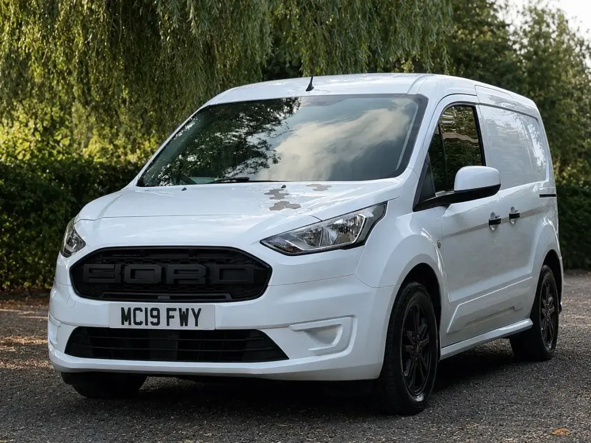 Used Ford Transit 100 HP (73 kW) 2019 White Van