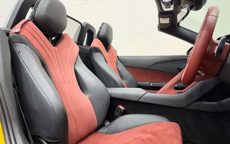 Used MG Cyberster Trophy 250 kW (340 HP) 2025 Yellow Cabriolet