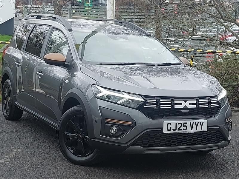 Used Dacia Jogger Extreme 140 HP (102 kW) 2025 Grey MPV