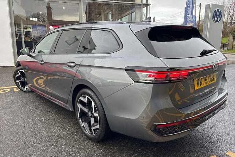 Used VW Passat 150 HP (110 kW) 2025 Estate