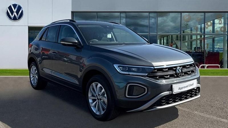 Indium grey Used 2025 VW T-Roc Match SUV | £27,991 (A bit pricey) - Image 1/4
