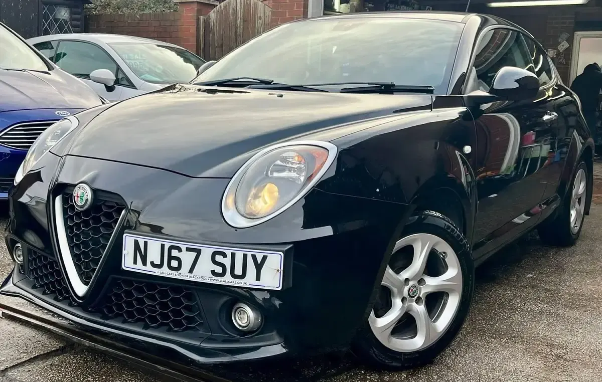 Used Alfa Romeo MiTo 78 HP (57 kW) 2017 Black Hatchback