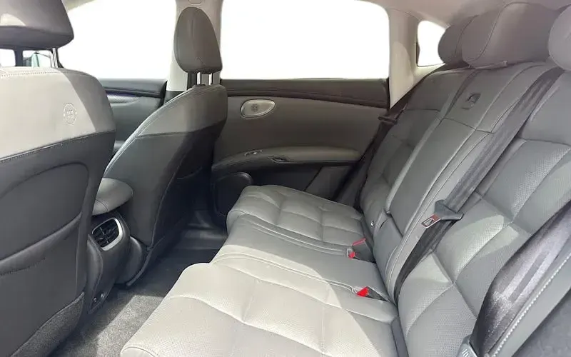 Used MG IM6 553 kW (752 HP) 2025 Black SUV