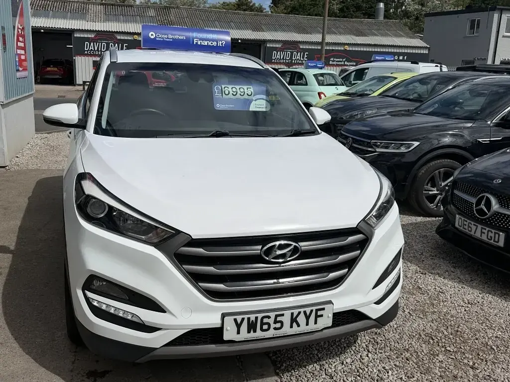 Used Hyundai Tucson SE 114 HP (83 kW) 2016 White SUV