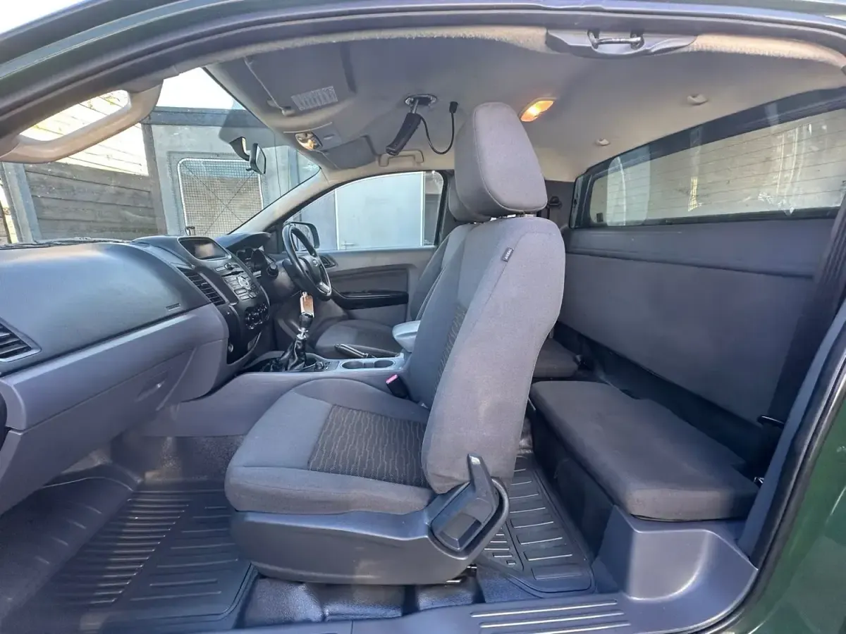 Begagnad Ford Ranger XL 150 HK (110 kW) 2016 Grön Pickup