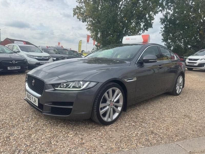 Used Jaguar XE Portfolio 180 HP (132 kW) 2016 Grey Sedan