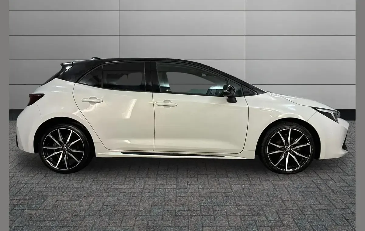 Usado Toyota Corolla Sport 138 HP (101 kW) 2023 Other Citadino