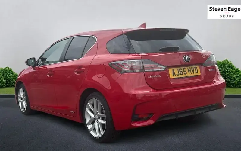 Used Lexus CT200h 136 HP (100 kW) 2017 Hatchback