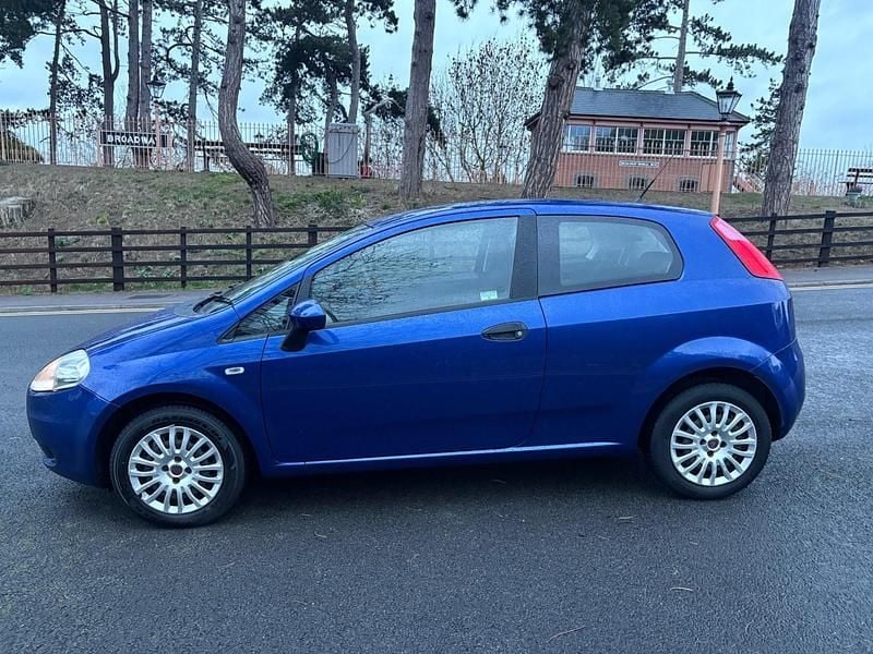 Blue Used 2009 Fiat Grande Punto Active Hatchback | £1,495 (Fair price) - Image 1/4
