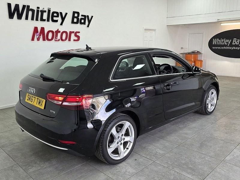 Begagnad Audi A3 Sport 150 HK (110 kW) 2017 Svart Halvkombi