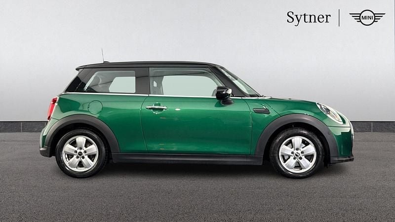 Używany Mini Cooper Classic 134 KM (98 kW) 2022 Zielony Hatchback
