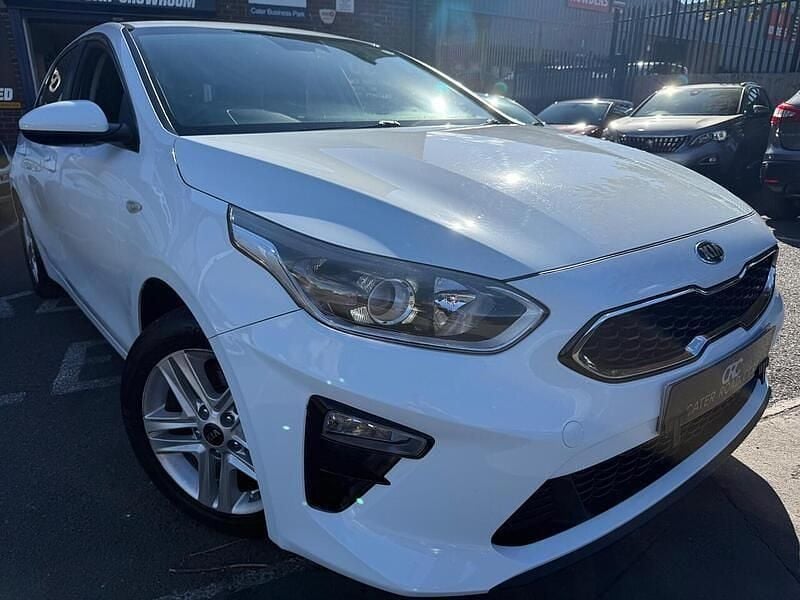 White Used 2019 Kia Ceed 2 Hatchback | £7,945 (Fair price) - Image 1/4